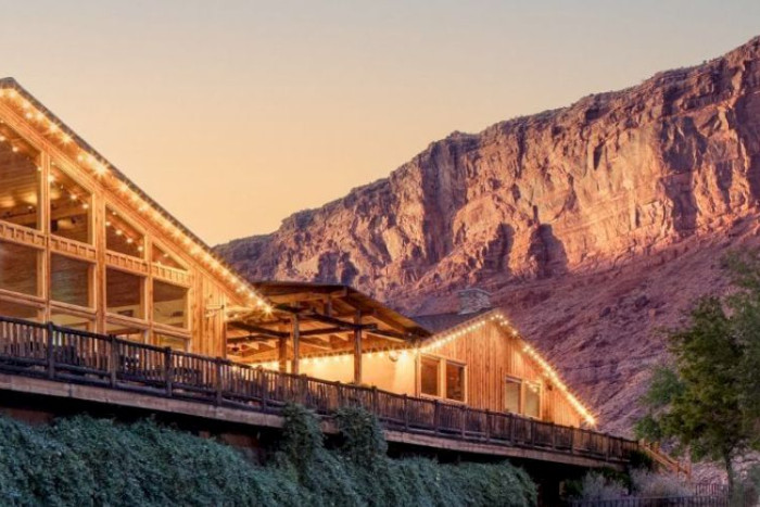 Red Cliffs Lodge — , 