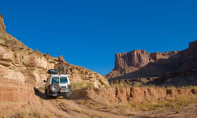 4WD Van along the White Rim Trail